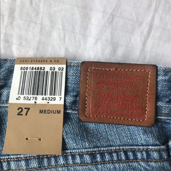 vintage light-medium wash levi’s - Picture 4 of 4
